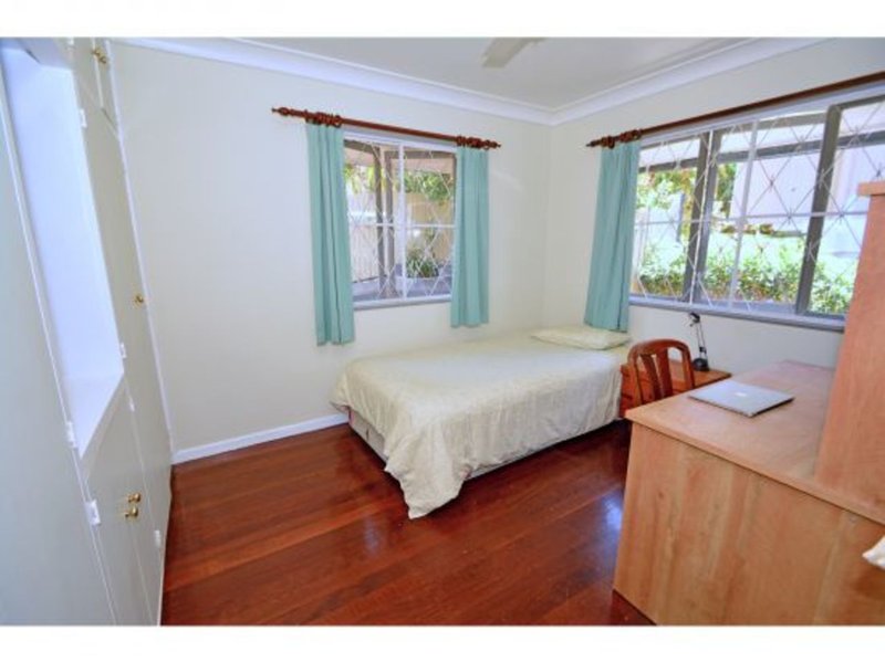 Photo - 14 Blackpool Street, Mount Gravatt East QLD 4122 - Image 12