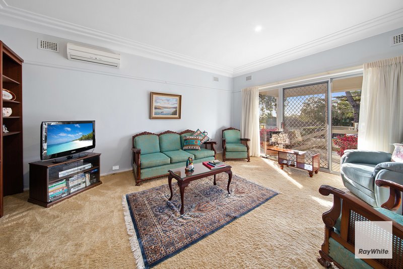 Photo - 14 Blamey Avenue, Caringbah South NSW 2229 - Image 6