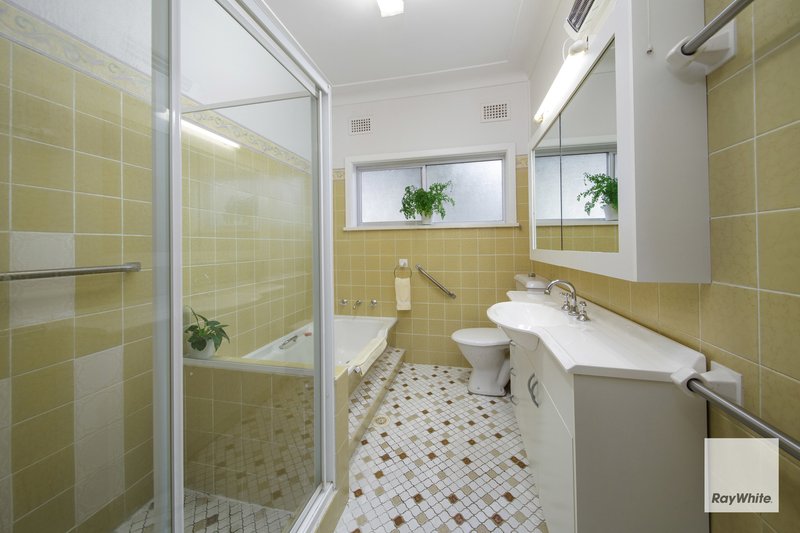 Photo - 14 Blamey Avenue, Caringbah South NSW 2229 - Image 10