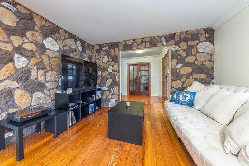 Photo - 14 Blyton Crescent, Sunbury VIC 3429 - Image 6