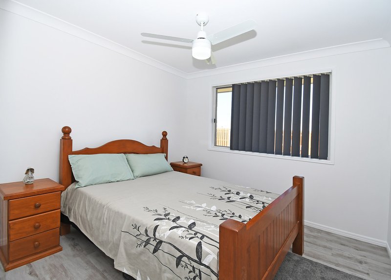 Photo - 14 Bonavista Way, Eli Waters QLD 4655 - Image 7