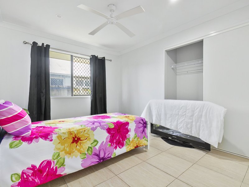 Photo - 14 Bondi Court, Sandstone Point QLD 4511 - Image 9