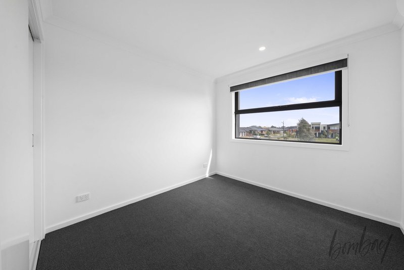 Photo - 14 Boomerang Road, Donnybrook VIC 3064 - Image 9