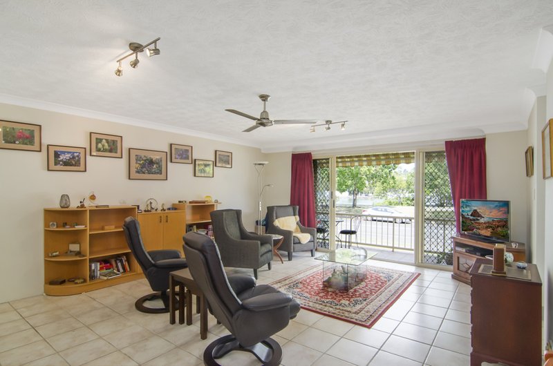 Photo - 1/4 Botany Cr , Tweed Heads NSW 2485 - Image 3