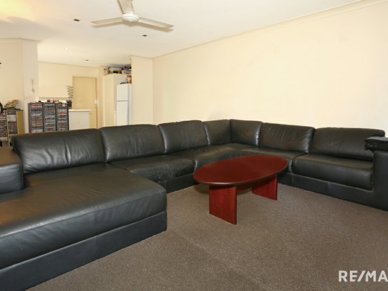 Photo - 14 Bourton Rd , Merrimac QLD 4226 - Image 5