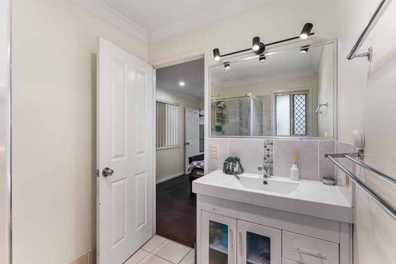 Photo - 14 Bovey Street, Coopers Plains QLD 4108 - Image 13