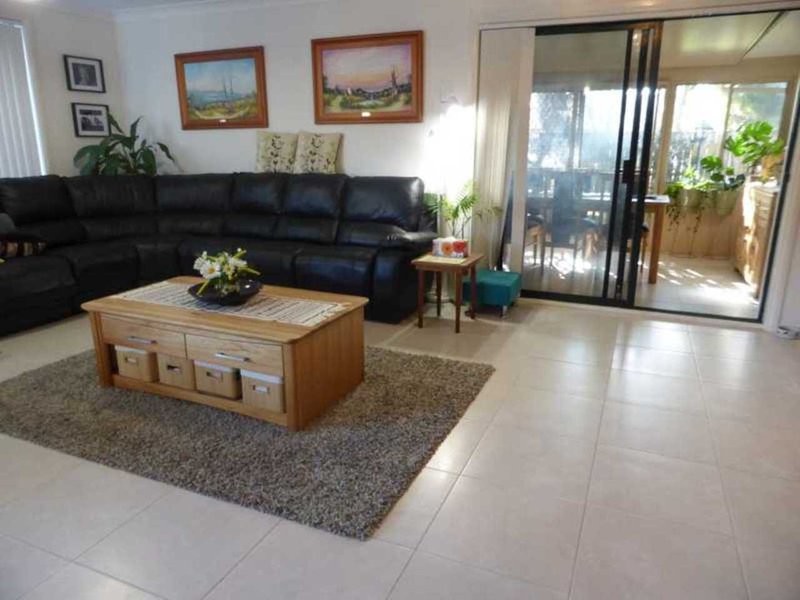 Photo - 14 Bower Place, Tuncurry NSW 2428 - Image 4