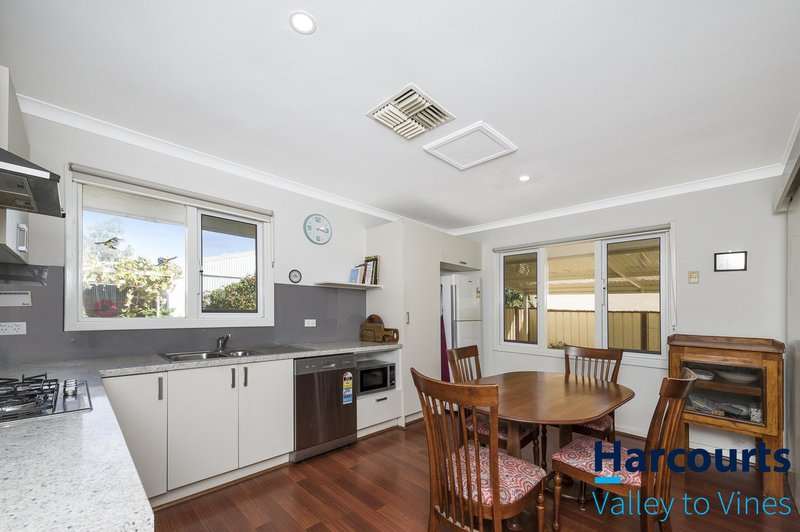 Photo - 14 Bowman Street, Bullsbrook WA 6084 - Image 6