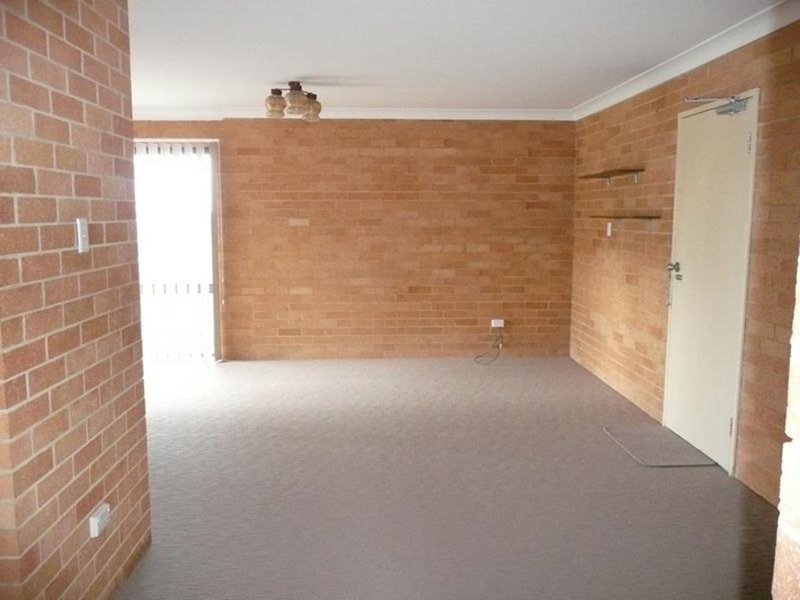 Photo - 1/4 Boyce Street, Taree NSW 2430 - Image 3