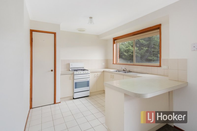 Photo - 14 Brampton Court, Narre Warren VIC 3805 - Image 2