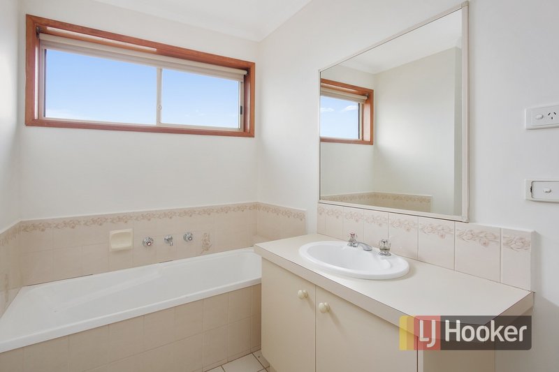 Photo - 14 Brampton Court, Narre Warren VIC 3805 - Image 7