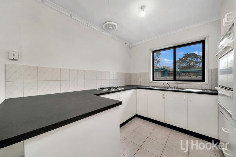 Photo - 14 Branton Drive, Hampton Park VIC 3976 - Image 6