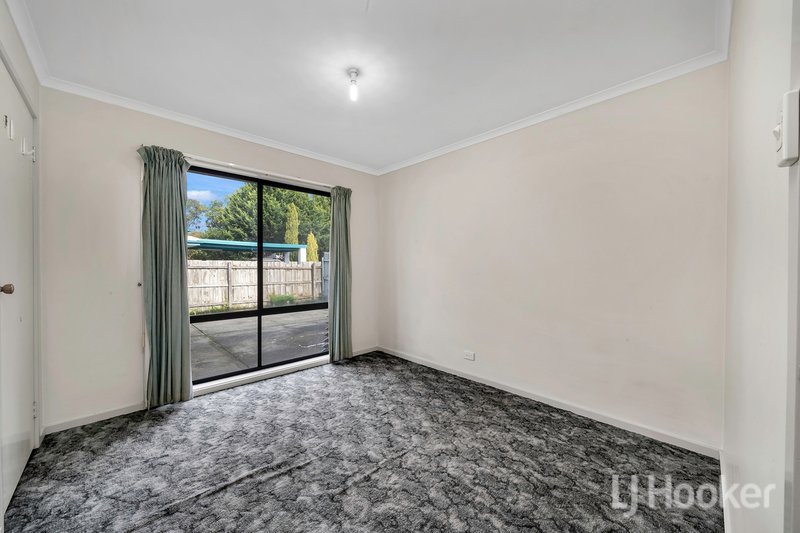 Photo - 14 Branton Drive, Hampton Park VIC 3976 - Image 8