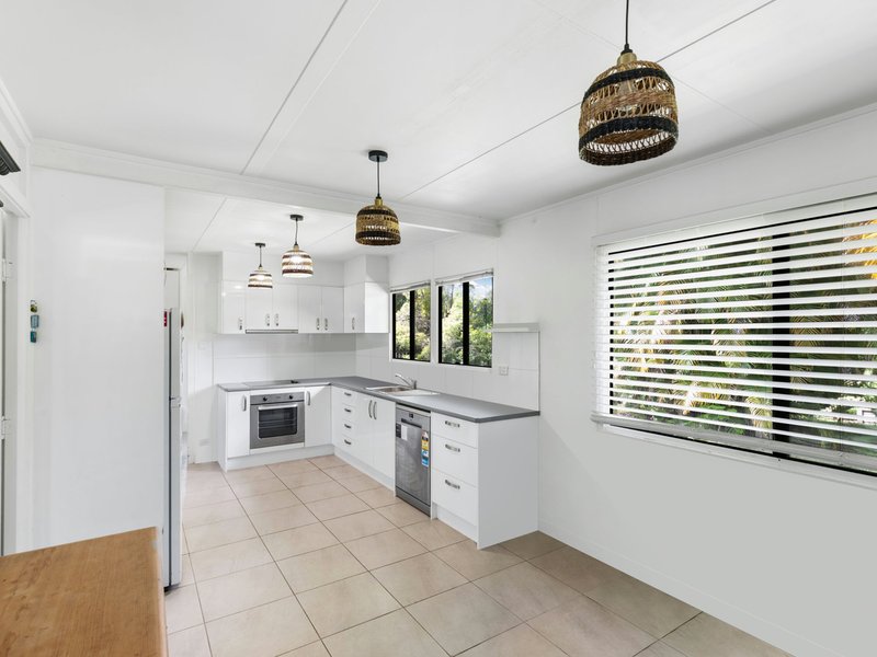 Photo - 14 Bray Road, Mooloolah Valley QLD 4553 - Image 11