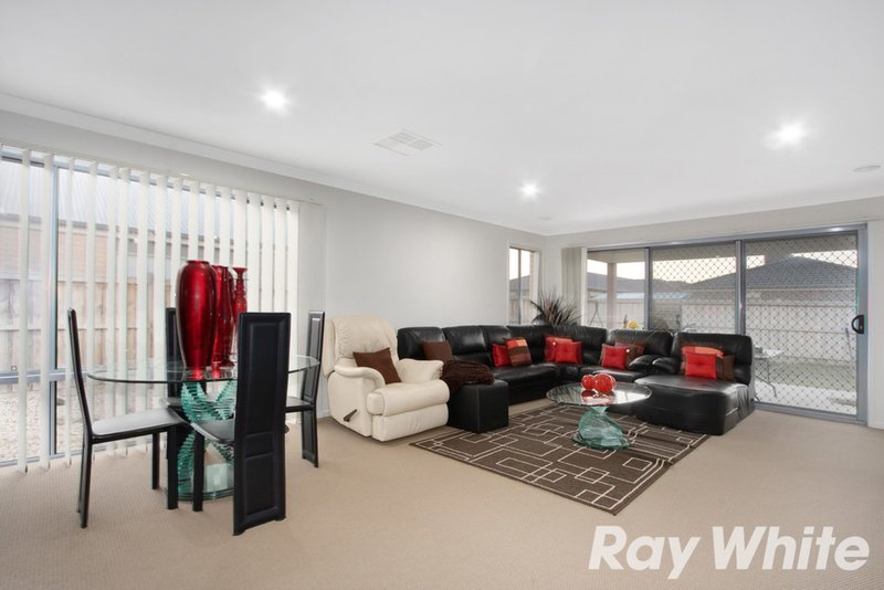 Photo - 14 Bremer Street, Clyde North VIC 3978 - Image 3