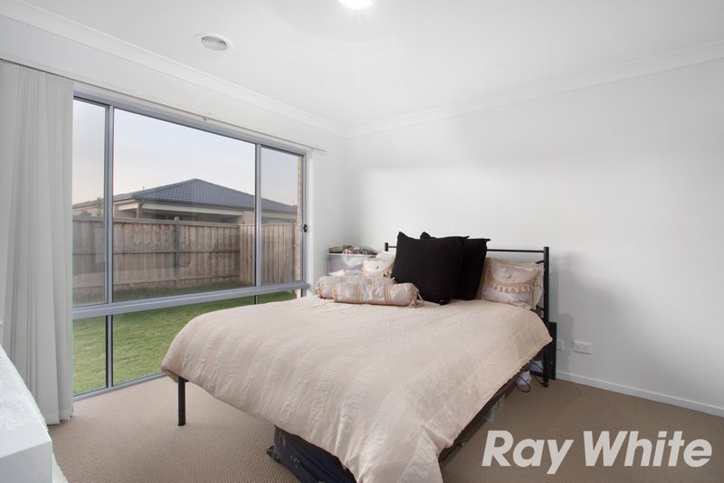 Photo - 14 Bremer Street, Clyde North VIC 3978 - Image 5