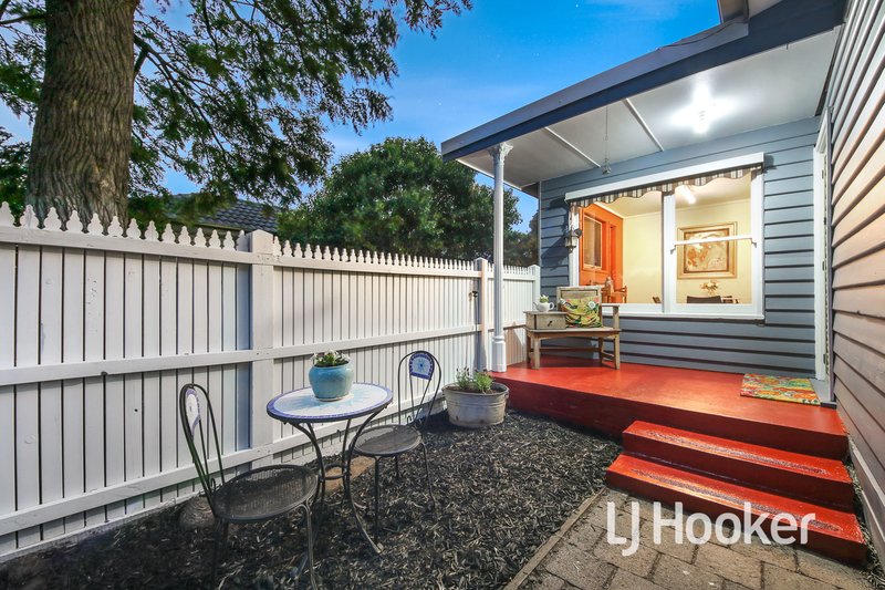 Photo - 1/4 Bride Avenue, Hampton Park VIC 3976 - Image 12