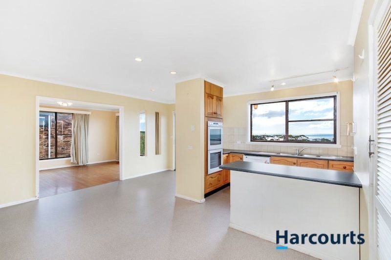 Photo - 14 Brinckman Court, Devonport TAS 7310 - Image 5