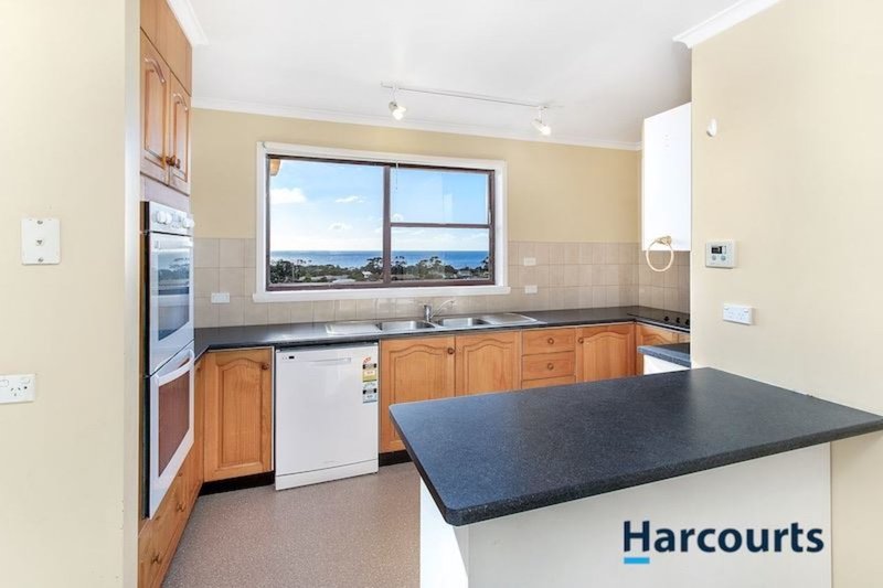 Photo - 14 Brinckman Court, Devonport TAS 7310 - Image 6