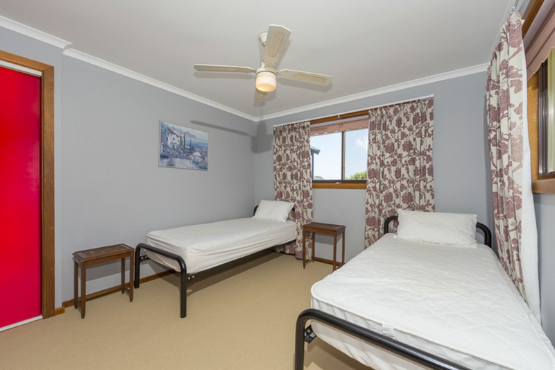 Photo - 14 Bronte Crescent, Sunshine Bay NSW 2536 - Image 19