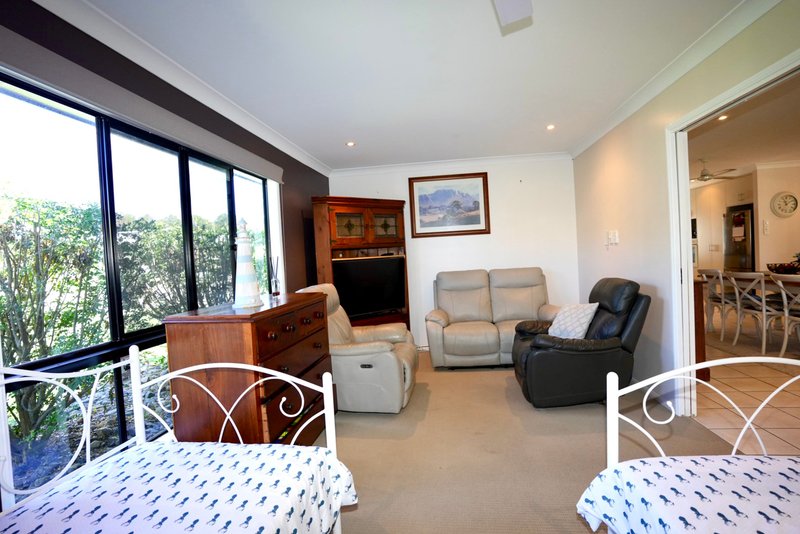 Photo - 14 Brooksfield Drive, Sarina Beach QLD 4737 - Image 11