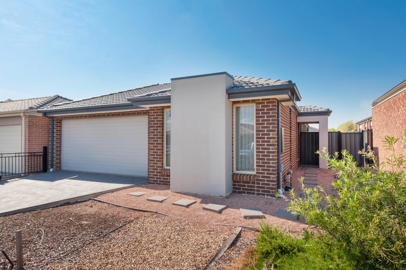 Photo - 14 Brookwood Street, Tarneit VIC 3029 - Image 2