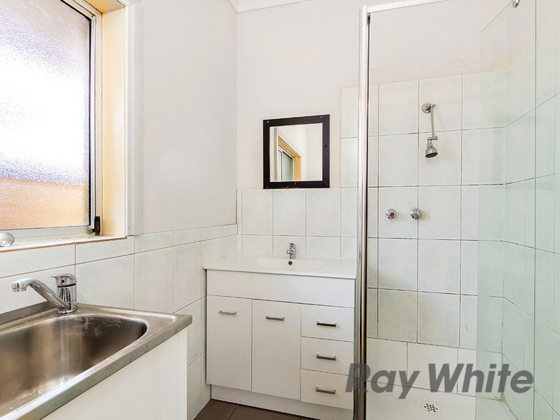 Photo - 14 Brown Street, Avondale Heights VIC 3034 - Image 6