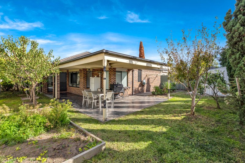 Photo - 14 Brushwood Circuit, Roxburgh Park VIC 3064 - Image 14