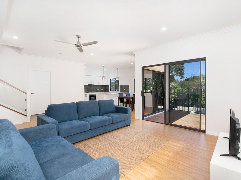 Photo - 14 Burbong Street, Chapel Hill QLD 4069 - Image 3