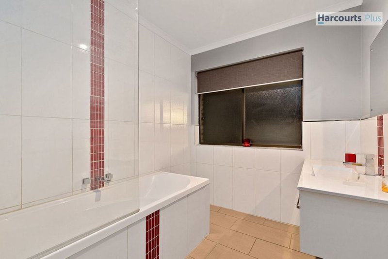 Photo - 14 Burrington Street, Hallett Cove SA 5158 - Image 13