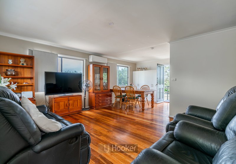 Photo - 14 Bushmills Court, Hillcrest QLD 4118 - Image 6