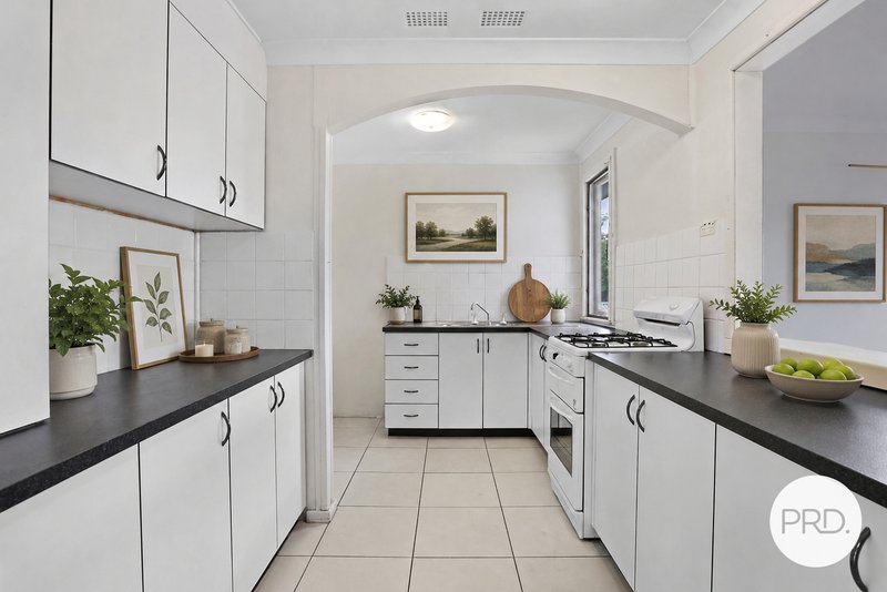 Photo - 14 Byamee Street, Koonawarra NSW 2530 - Image 4