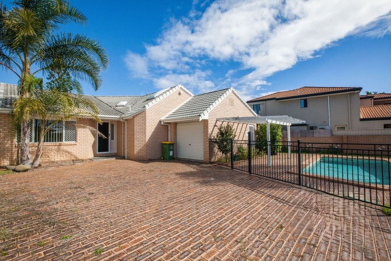 Photo - 14 Cabana Blvd , Benowa QLD 4217 - Image 1