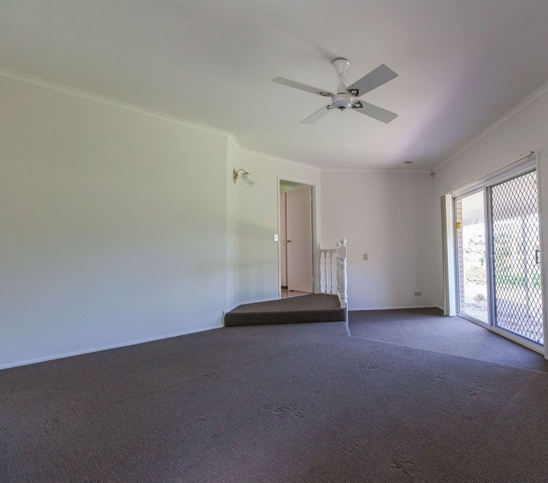 Photo - 14 Cabana Blvd , Benowa QLD 4217 - Image 5