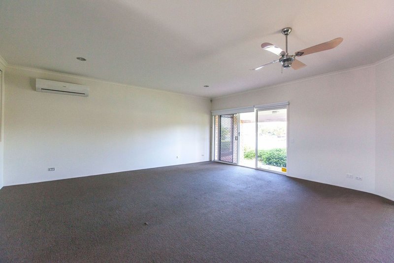 Photo - 14 Cabana Blvd , Benowa QLD 4217 - Image 7