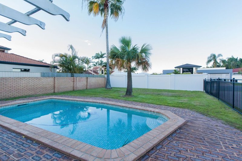 Photo - 14 Cabana Blvd , Benowa QLD 4217 - Image 14