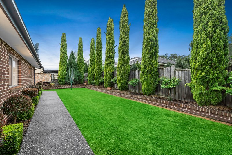 Photo - 14 Cairn Drive, South Morang VIC 3752 - Image 10