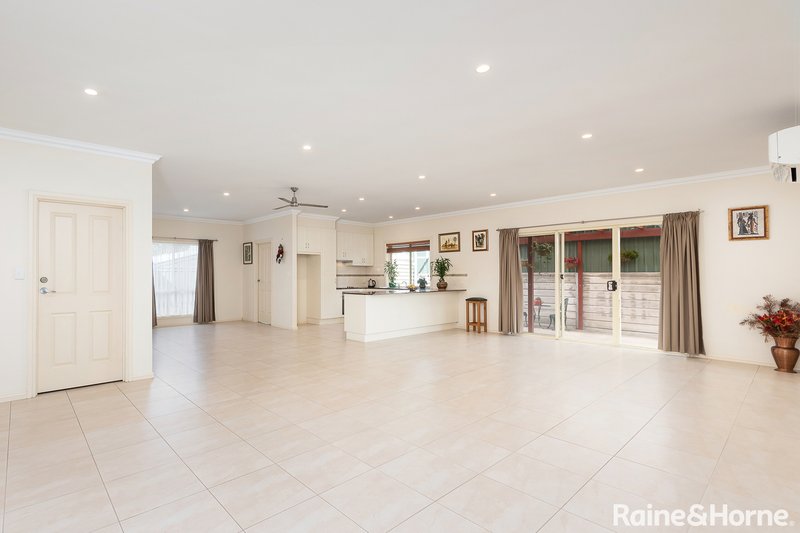 Photo - 1/4 Caldwell Street, Strathalbyn SA 5255 - Image 2