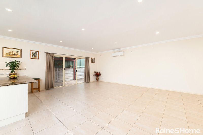 Photo - 1/4 Caldwell Street, Strathalbyn SA 5255 - Image 3