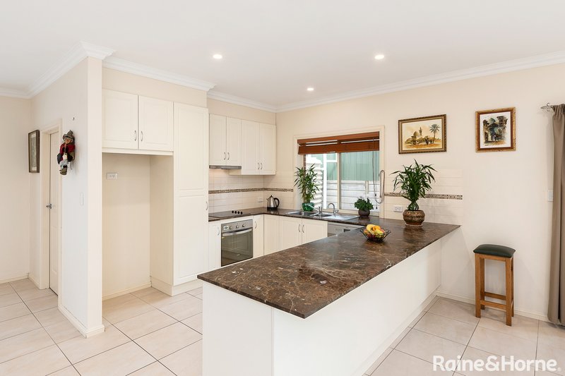 Photo - 1/4 Caldwell Street, Strathalbyn SA 5255 - Image 4