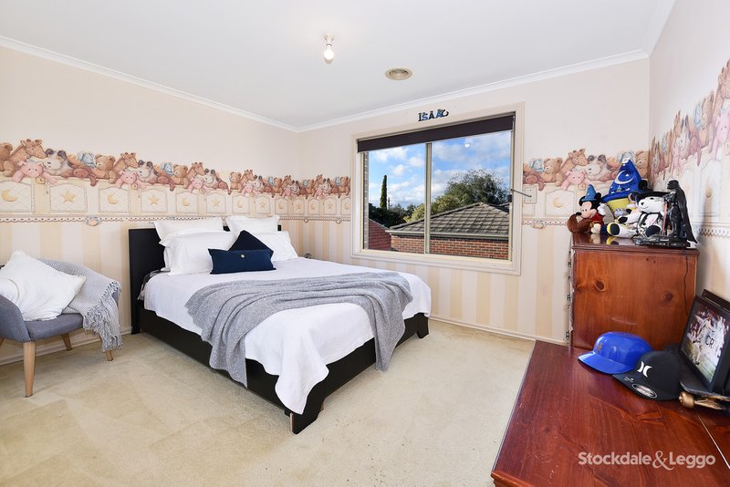 Photo - 1/4 Callan Court, Mill Park VIC 3082 - Image 7