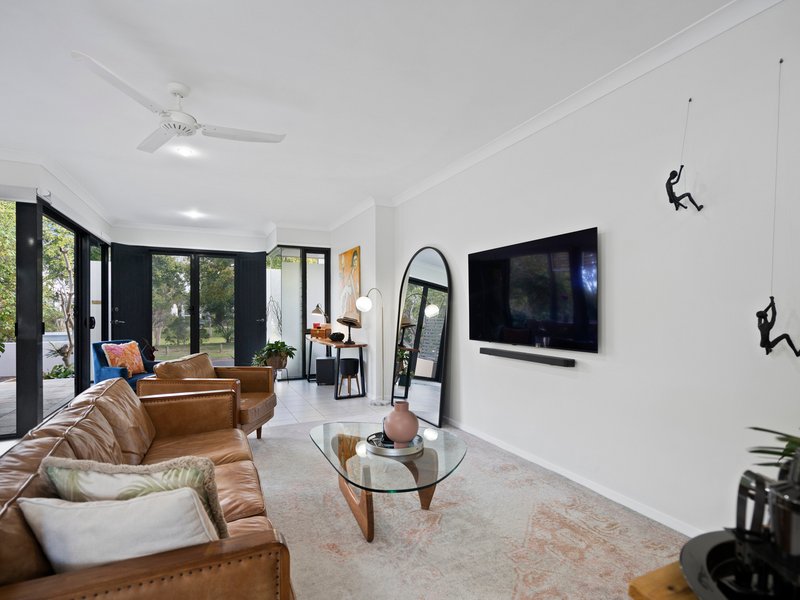 Photo - 14 Calliope Circuit, Murarrie QLD 4172 - Image 3