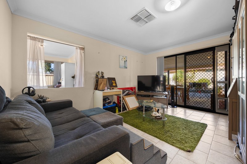 Photo - 14 Calophylla Way, High Wycombe WA 6057 - Image 3