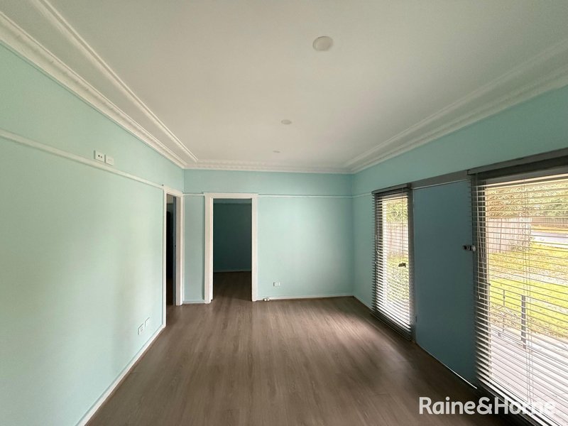 Photo - 14 Cambridge Street, Ingleburn NSW 2565 - Image 4