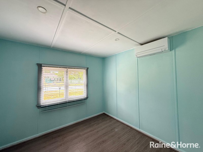 Photo - 14 Cambridge Street, Ingleburn NSW 2565 - Image 5