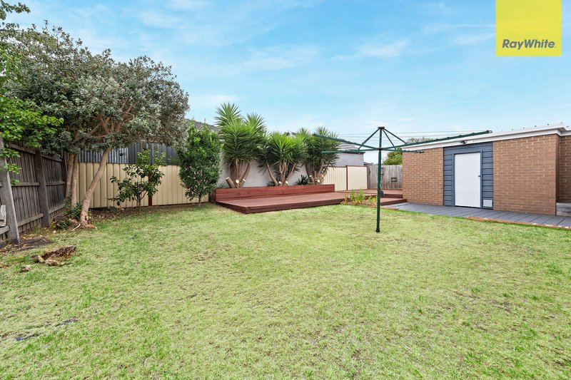 Photo - 14 Camdale Parade, St Albans VIC 3021 - Image 13