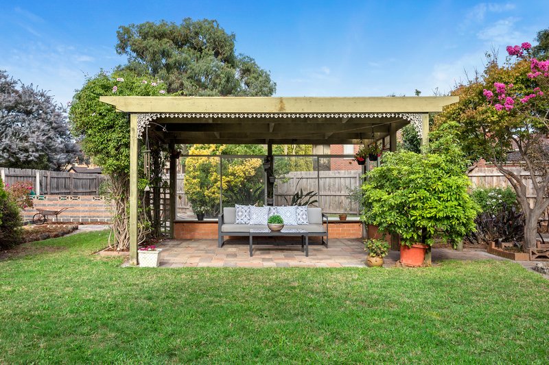 Photo - 14 Camelia Grove, Cheltenham VIC 3192 - Image 6