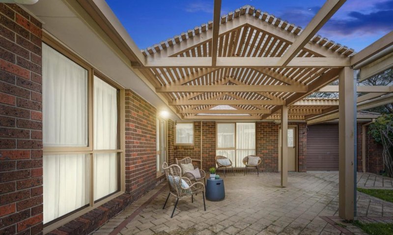 Photo - 14 Campaspe Drive, Croydon Hills VIC 3136 - Image 12