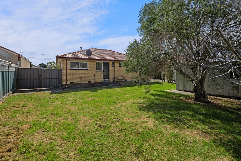 Photo - 14 Canberra Grove, Lalor VIC 3075 - Image 10