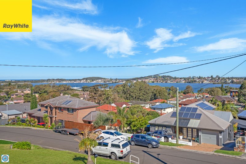 Photo - 14 Canberra Road, Lake Heights NSW 2502 - Image 9